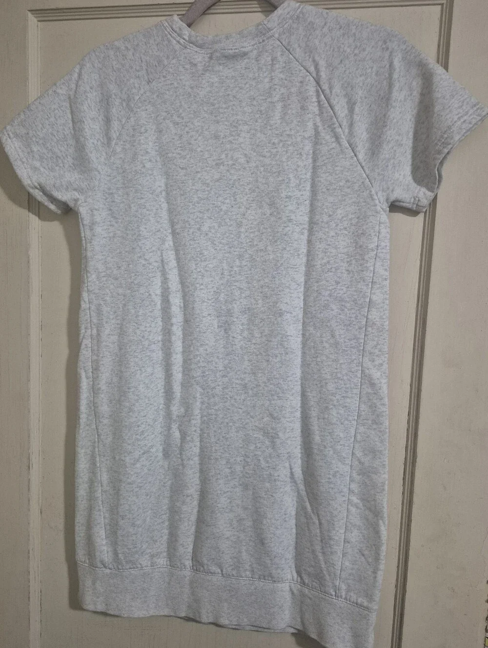 Nike Youth XL Short Sleeve Dress With Kangaroo Pockets